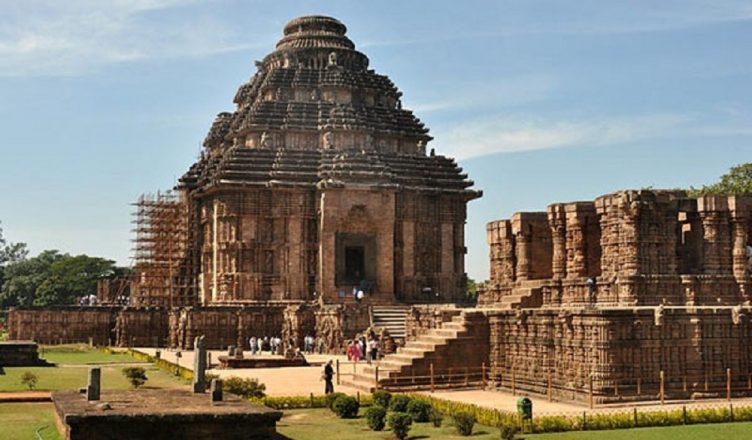 Festival in Konark Temple At Odisha,Tradition and Classical Dance India