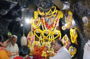 history of the famous vaishno devi temple